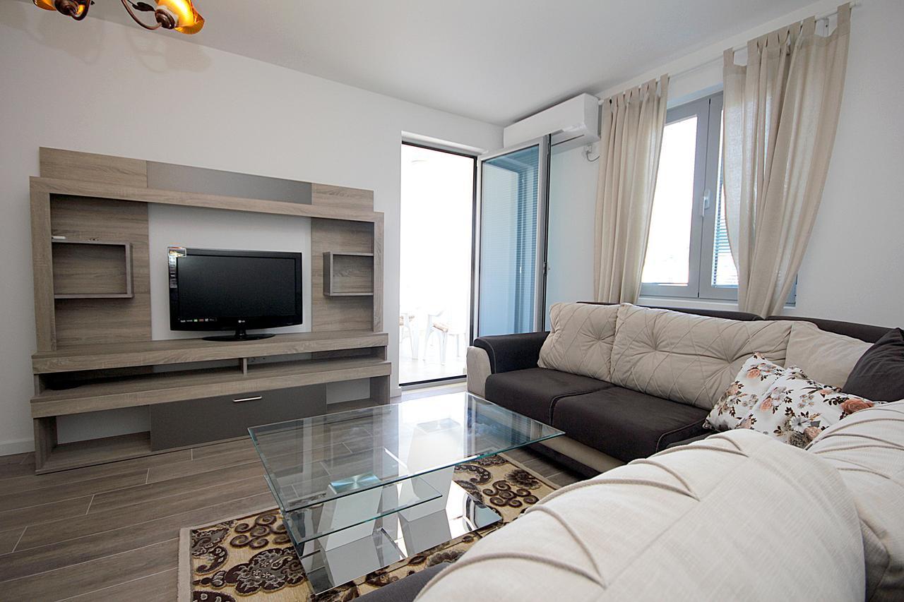 Apartment Melina Dobra Voda Exterior photo