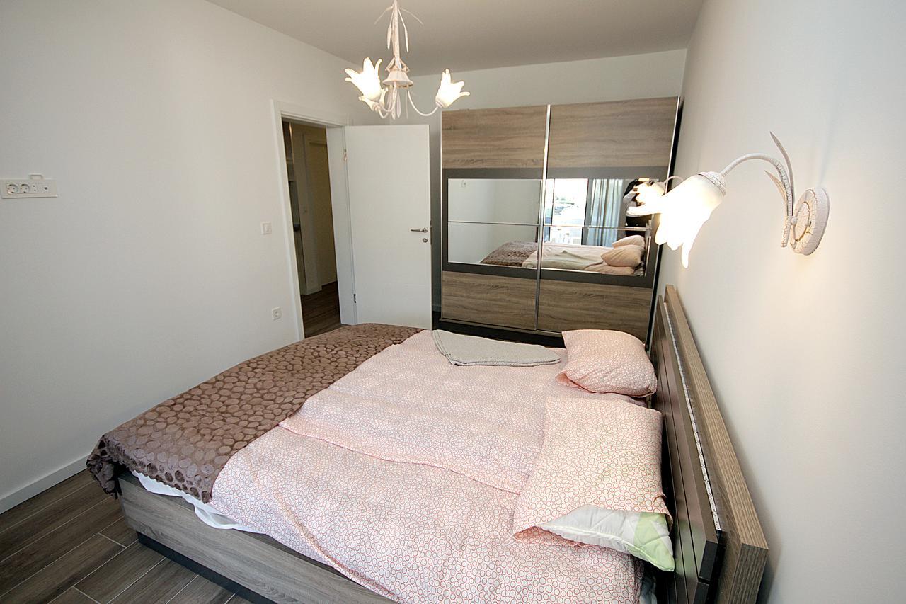 Apartment Melina Dobra Voda Exterior photo