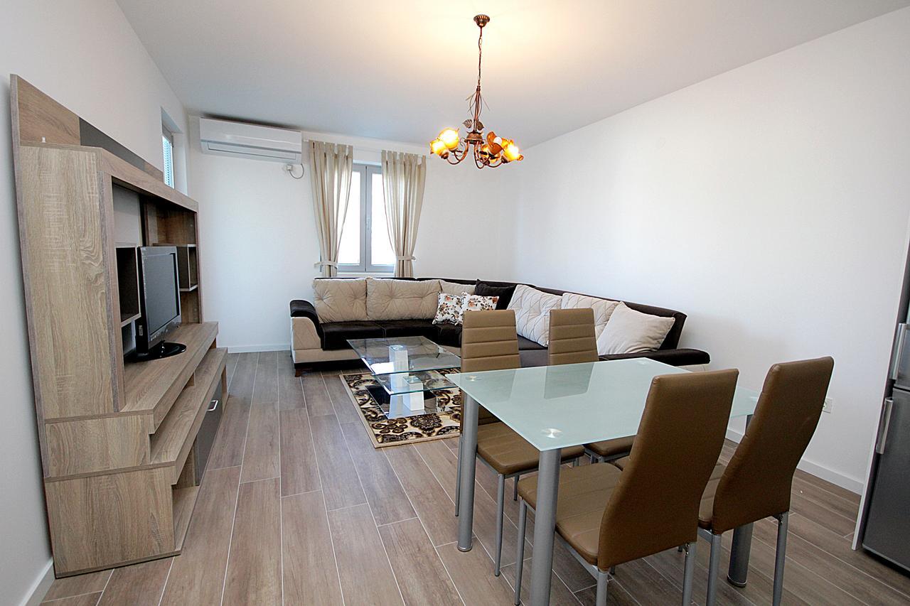 Apartment Melina Dobra Voda Exterior photo