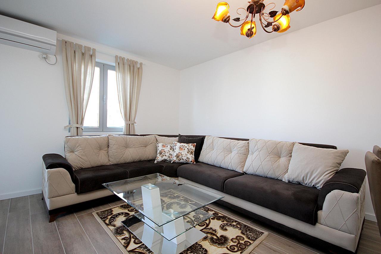 Apartment Melina Dobra Voda Exterior photo