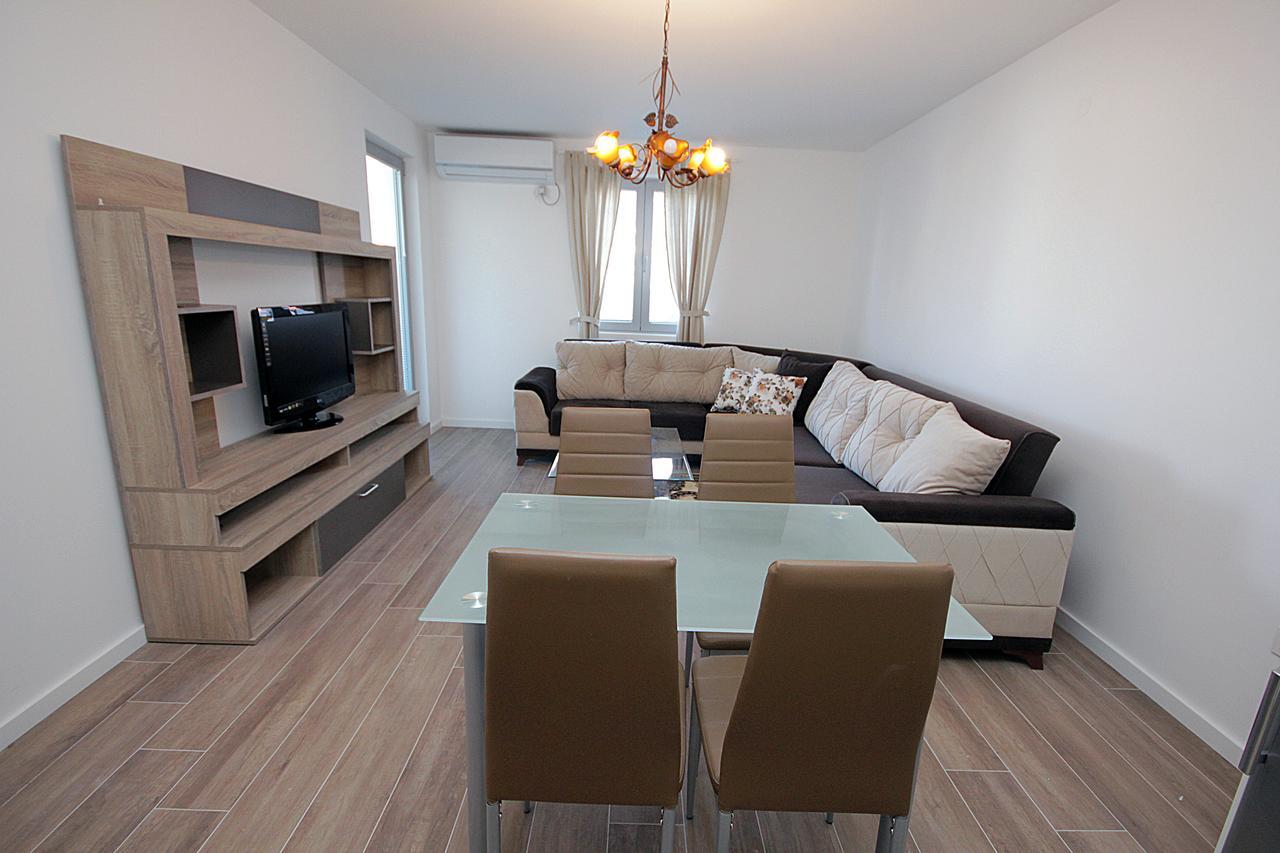 Apartment Melina Dobra Voda Exterior photo